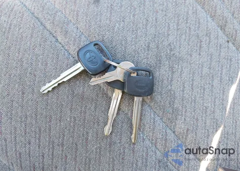 1997 Toyota Tacoma z USA, uszkodzony, nr VIN 4TANL42N2VZ281536